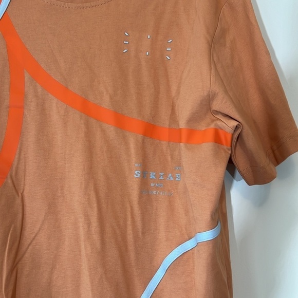 MCQ by Alexander McQueen Graphic T-Shirt Orange - Picture 4 of 7